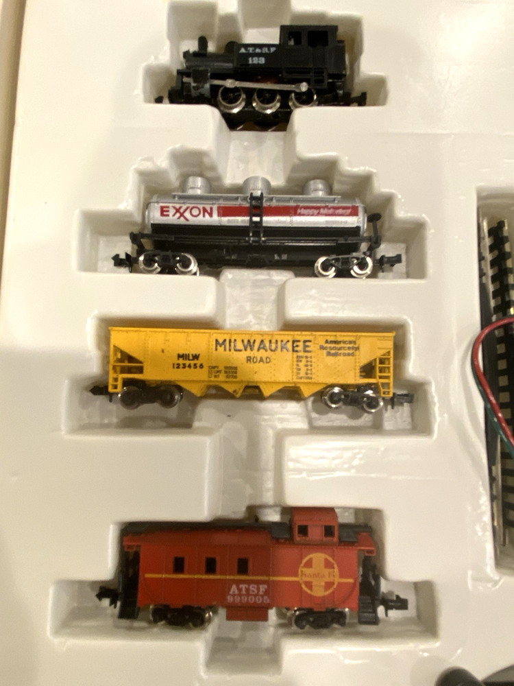 Model Power N Scale "Shifty Sam" Electric Train Set #1180