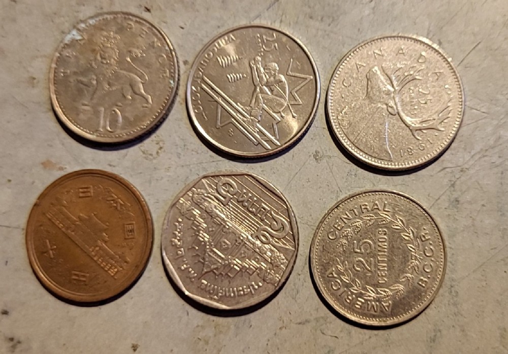 Coins from Various Countries 6pcs j6