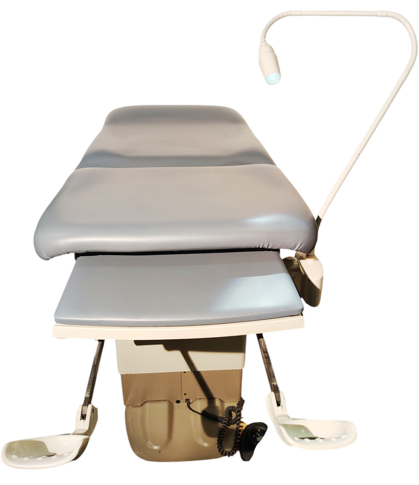 Midmark 223 Power Exam Table with Ritter 253 LED Light