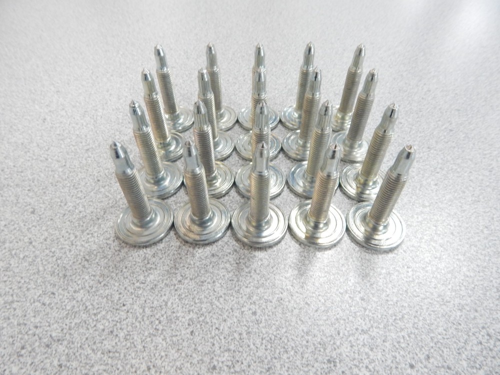 Snow Studs Snowmobile Warthog 1.325" Stud 20 Pack - W1325CS
