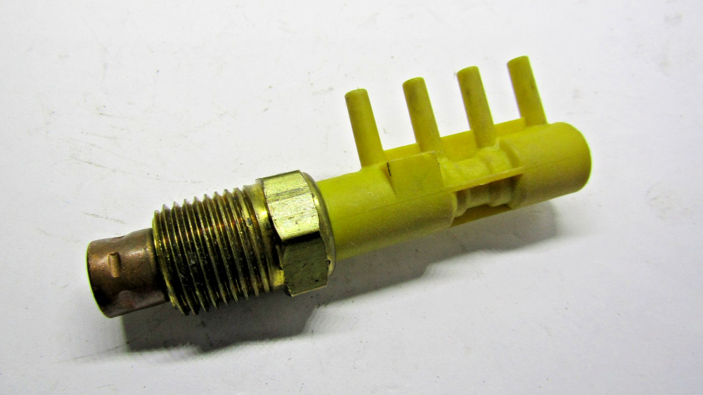 Ported Vacuum Switch Standard PVS63