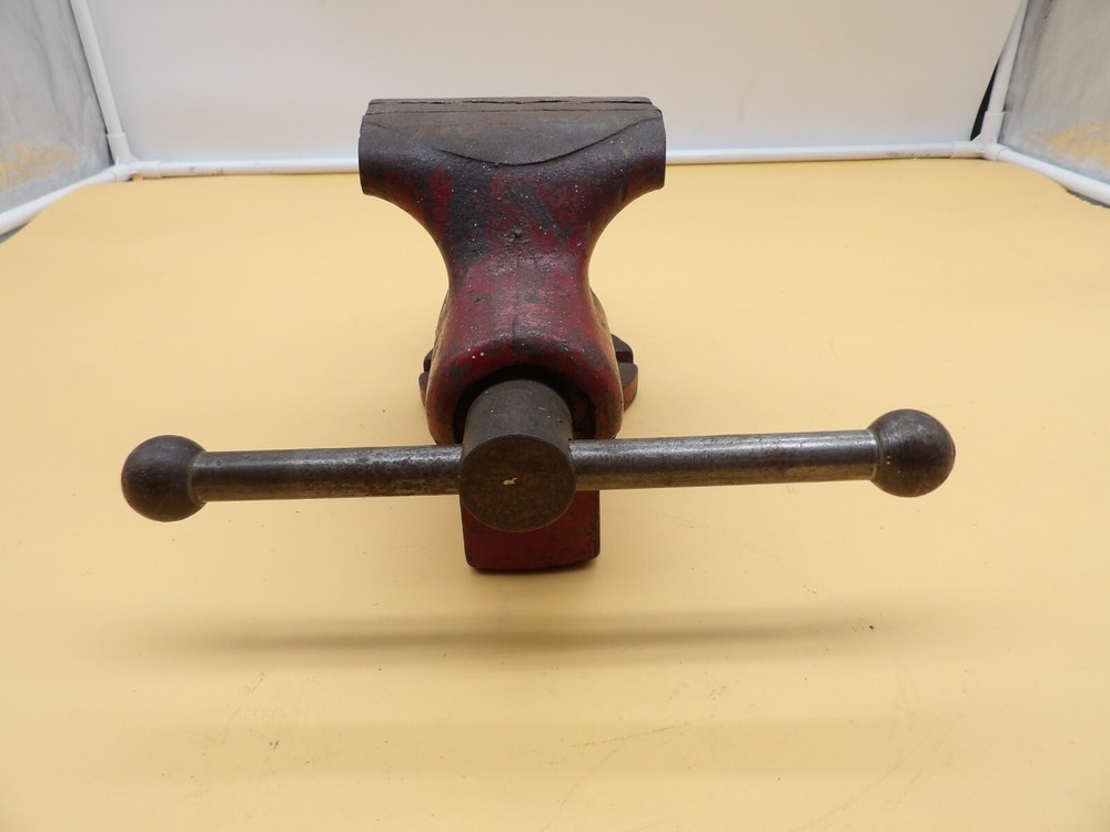 Vintage #24 Solid Base Anvil 3-1/2 Jaws Vise