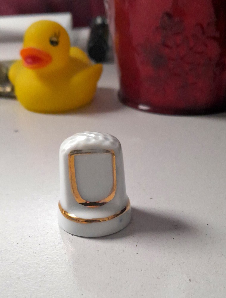 Decorative Thimble - Bone China - Fingernail .