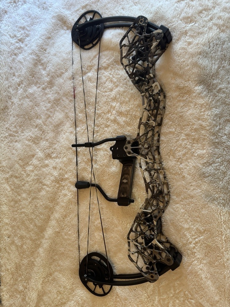 Gearhead P30 Pivot Compound Bow
