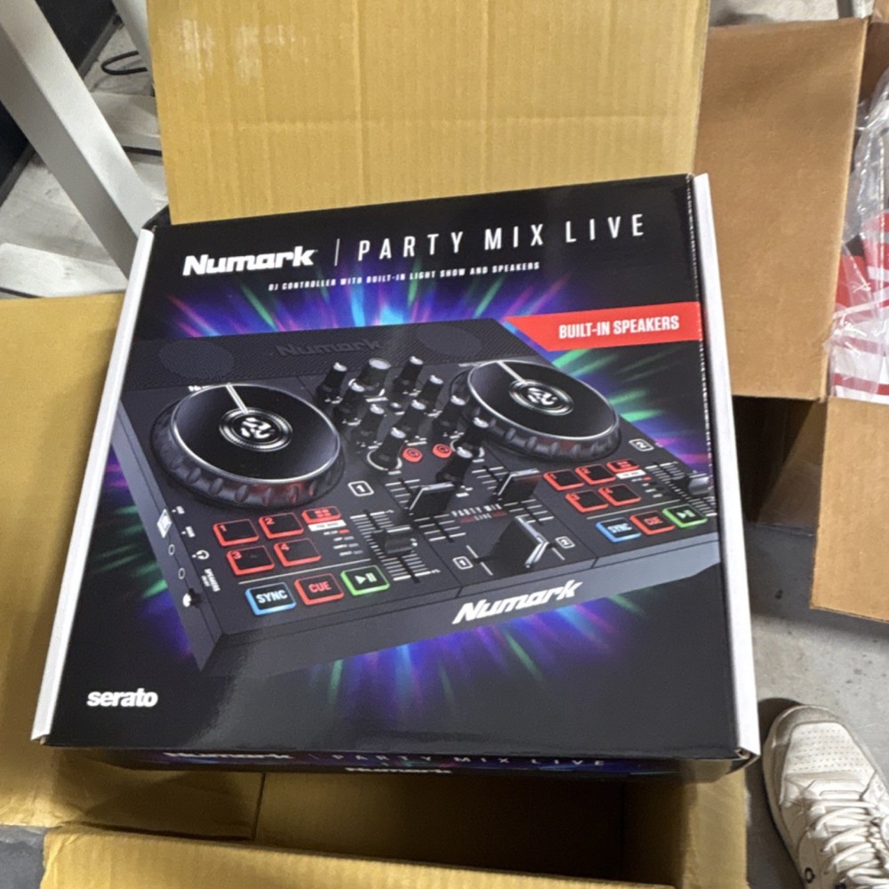 Numark Party Mix Live Double Deck Controller Built-in Speakers Mixer LED USB Out