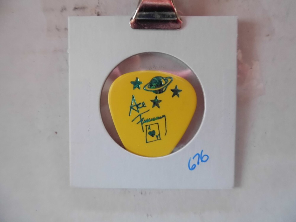 KISS "ACE FRAHLEY"~FAREWELL TOUR GUITAR PICK~8/12/00 (7/9)