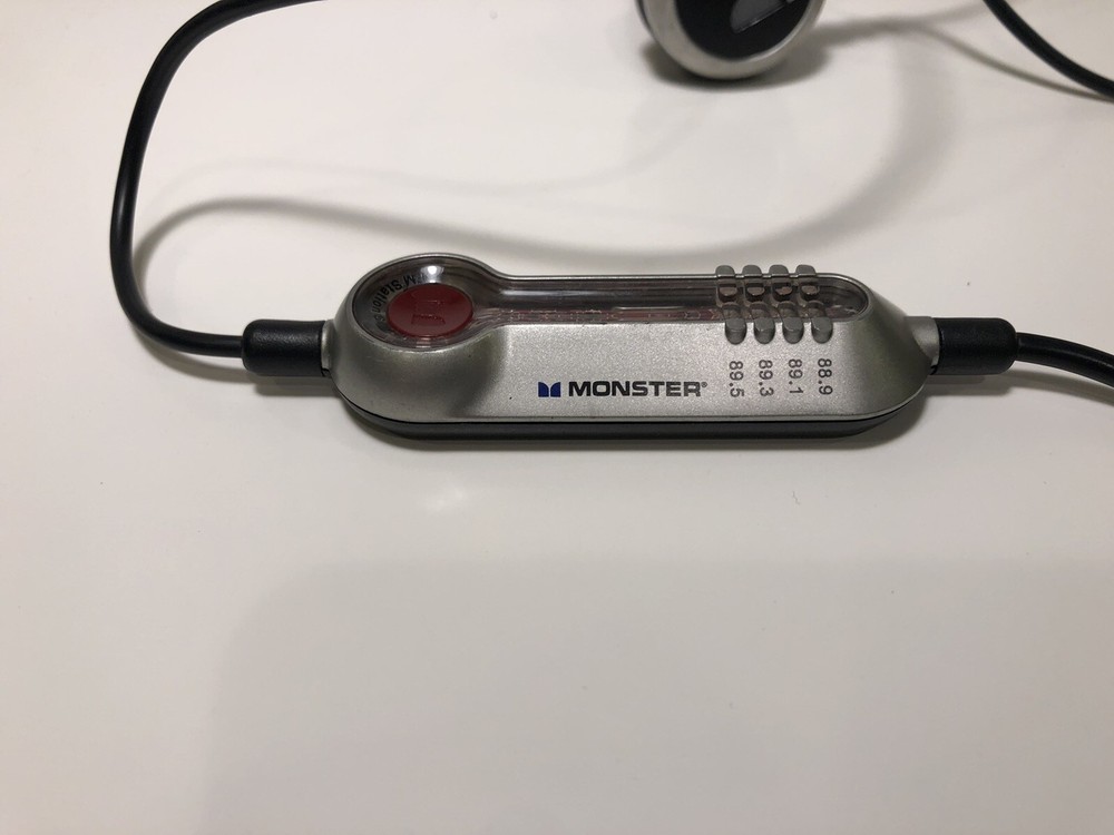 Monster Cable iCarPlay Wireless for iPod / iPhone 30-Pin