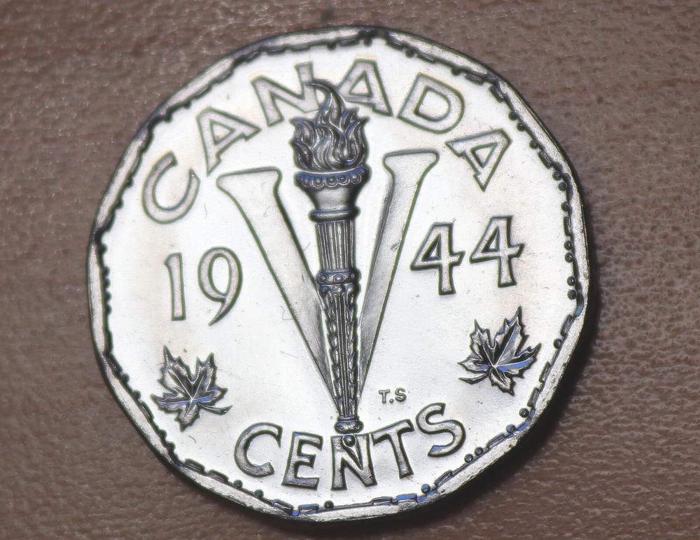 1944 Canada 5 Cents