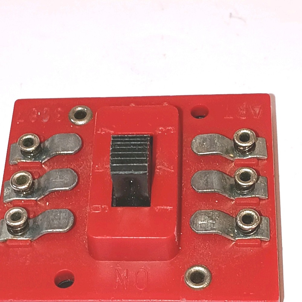 LIMA-3067-BOX WITH SWITCH X TRAFFIC LIGHTS-EXCELLENT