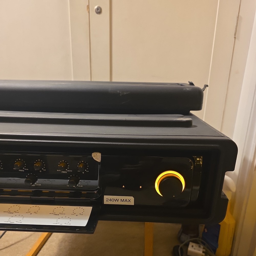Behringer EUROCOM MA64480A audio amplifier Performance/stage Black Schildkr.