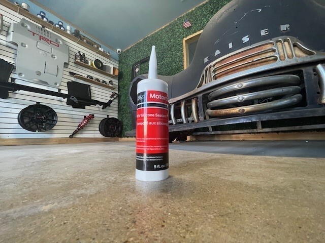 (1) Genuine OEM TA31 Ford Motorcraft RTV Silicone Sealant Grey Oil Pan