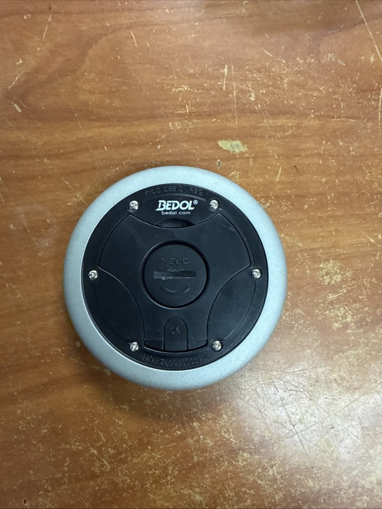 BEDOL digital world clock, Round Brush Silver