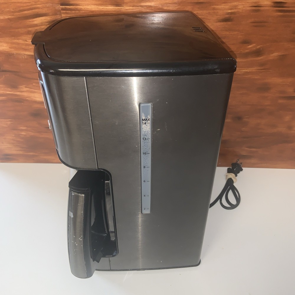 Cuisinart PerfecTemp 14-Cup Programmable Coffee Maker DCC-3200