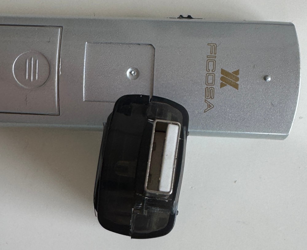 NEW Smart Laser Pointer by Ficosa with Case and Instructions