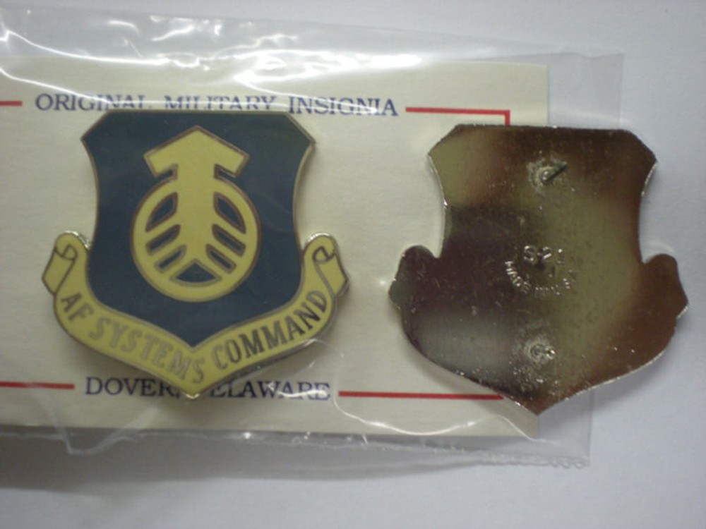 USAF SYSTEMS COMMAND BERET BADGE -COLD WAR ERA
