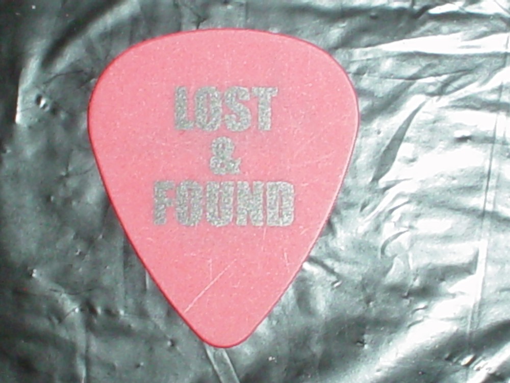 MUDVAYNE Logo & LOST & FOUND 2005 Concert Tour RaRe GUITAR PICK Hellyeah Singer