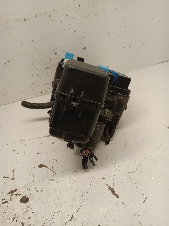 Used Fuse Box Engine fits: 2012 Mazda 3 Grade A