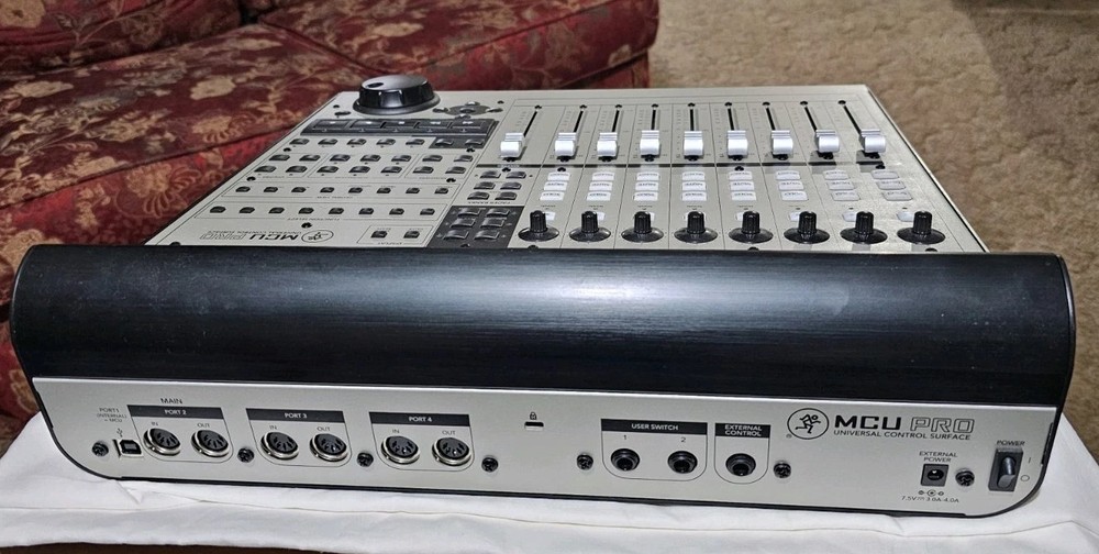 Mackie MCU Pro MIDI Controller/ DAW Controller