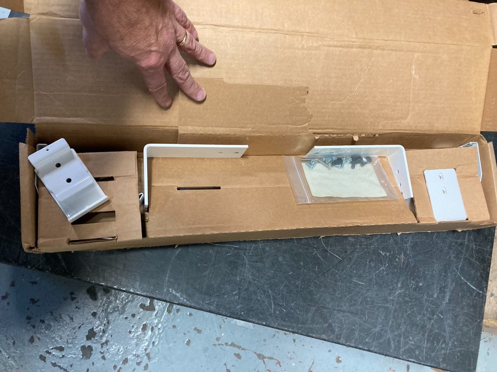 Draper part # 227025 Floating Screen Bracket (White)