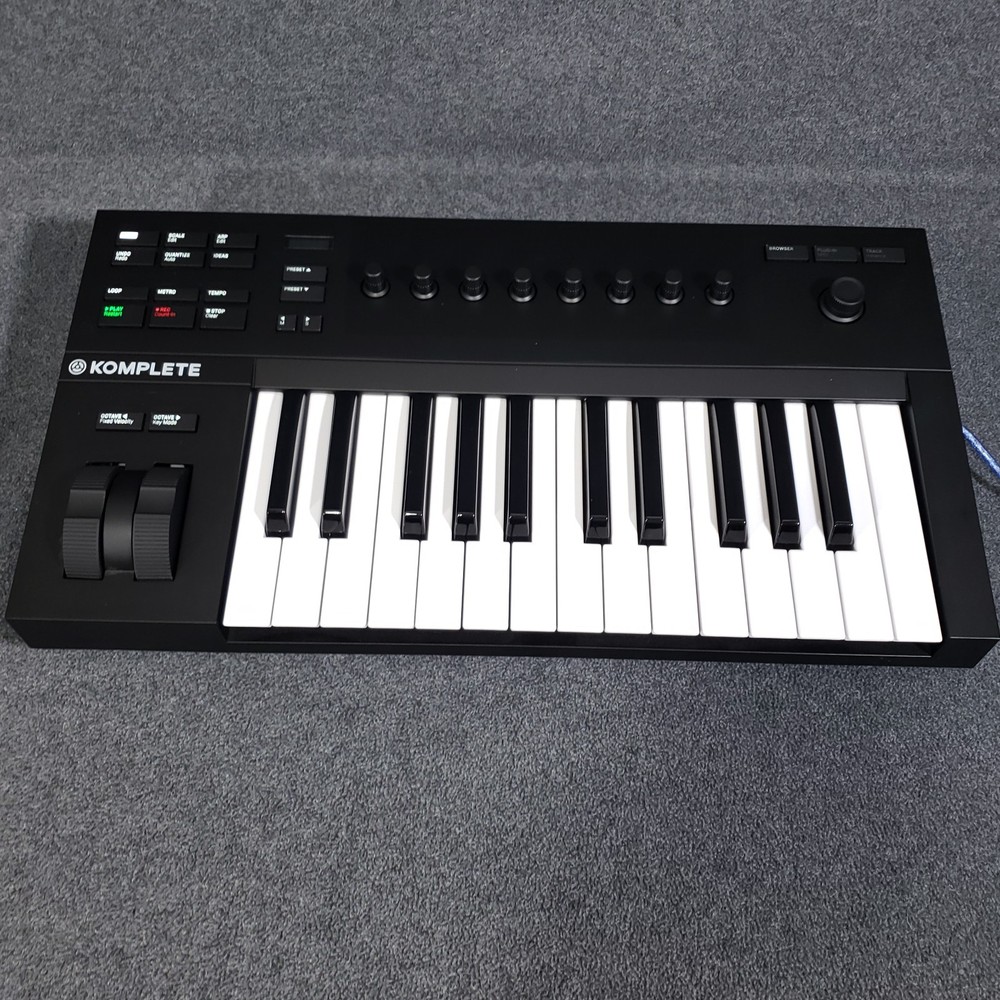 Native Instruments Komplete Kontrol A25 MIDI Keyboard Controller Semi-weighted