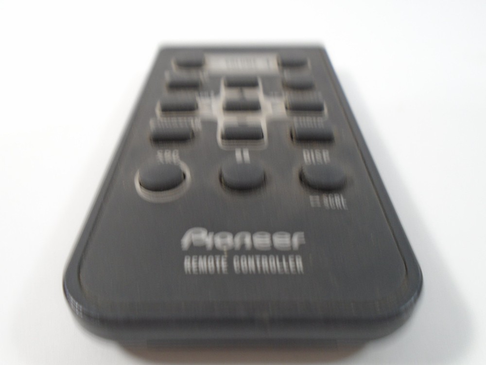 PIONEER CAR STEREO--REMOTE CONTROLLER (LOOK) CXE2758