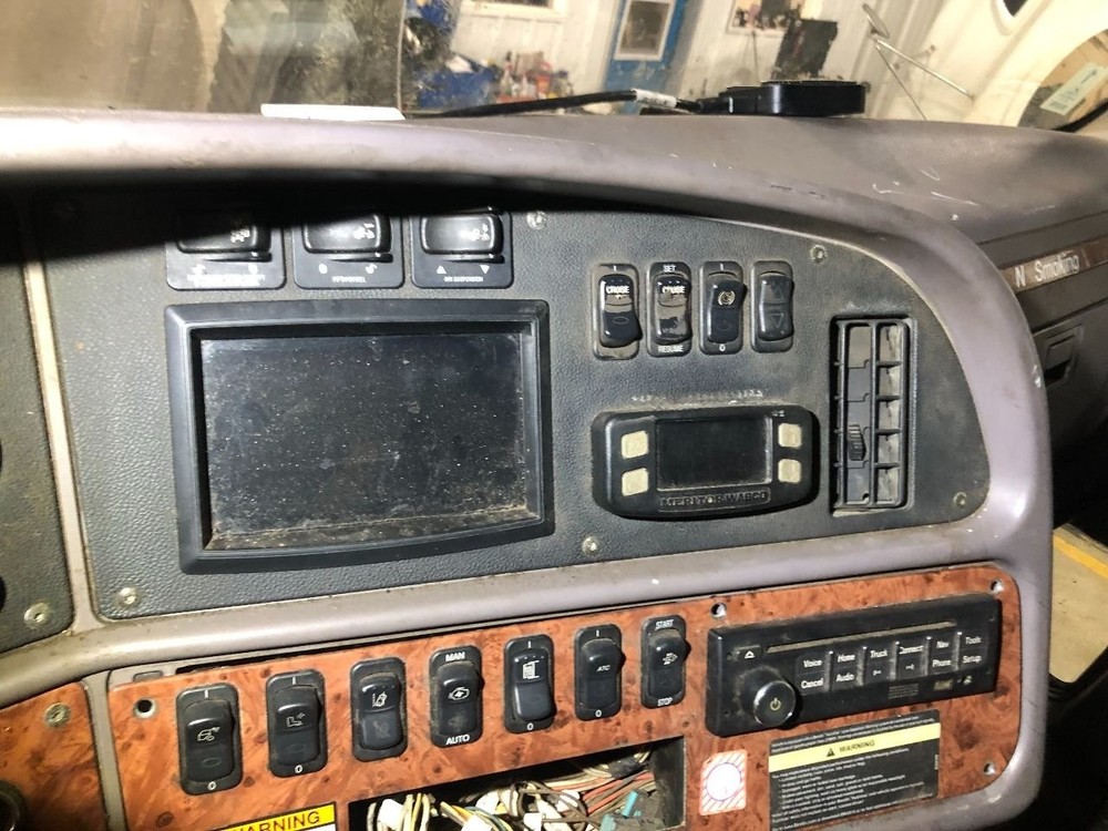 Peterbilt 587 SWITCH Dash Panel - Used | P/N S646132M03430