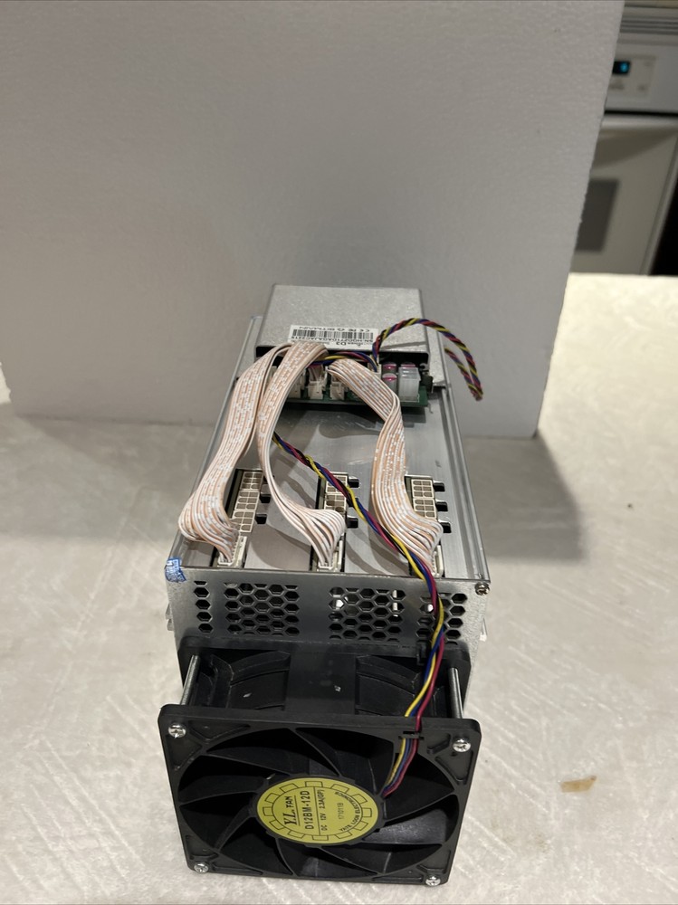 Bitmain Antminer D3 19.3Gh Mining X11 Algorithm (USA Seller) (Lightly Used)