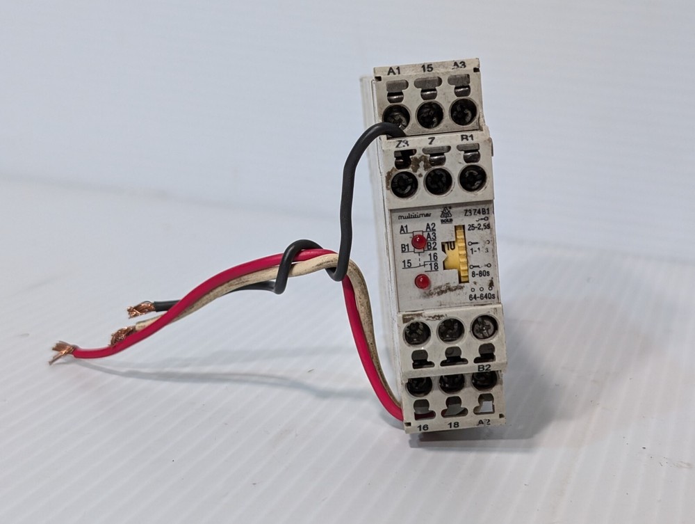 Dold MK7855.81/024 Multi-Function Time Delay Relay, 220VAC, .25SEC-640SEC