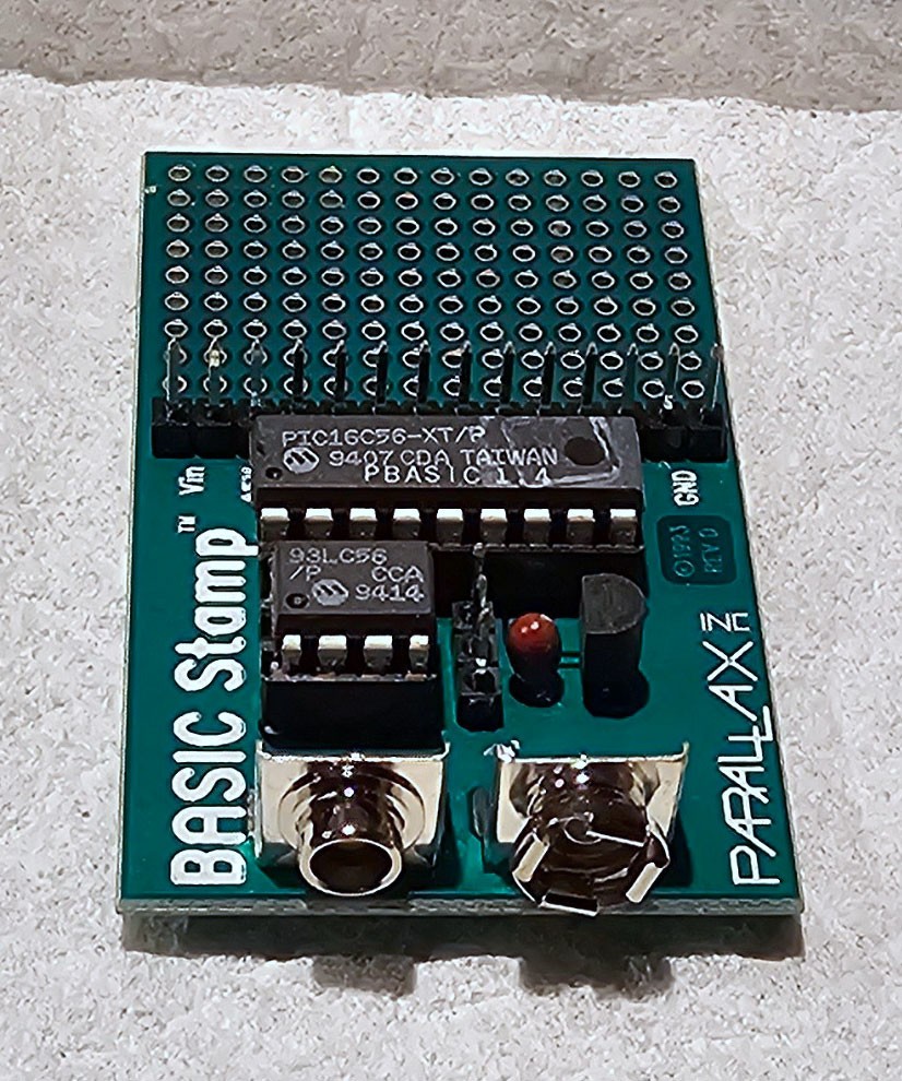PARALLAX Basic Stamp 1 Microcontroller Board - Early 1993 Version