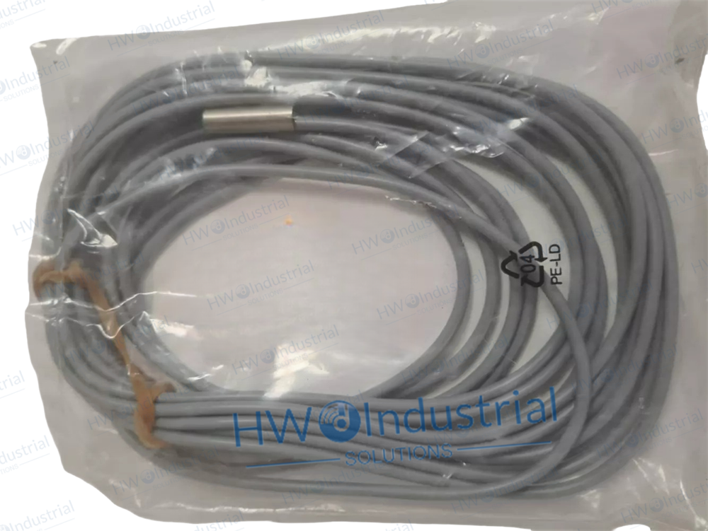 1/piece IFRM 06P3713/L Baumer Inductive Proximity Switch Sensor NEW