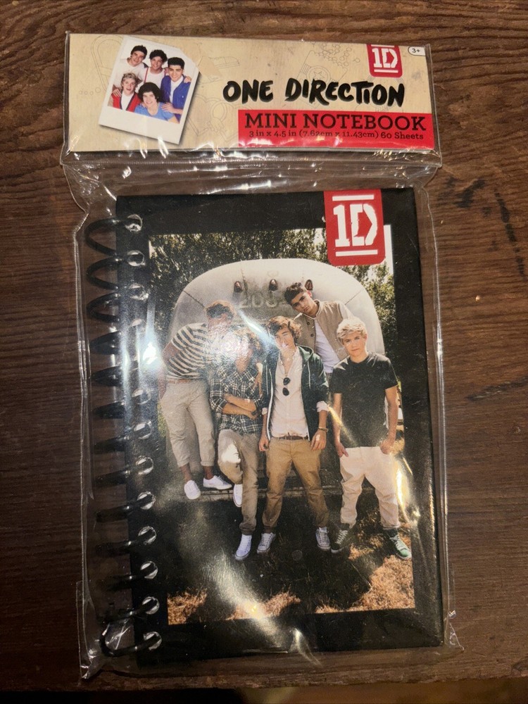 One Direction Glitter Gel Pen Set (5) & Mini Notebook (2)