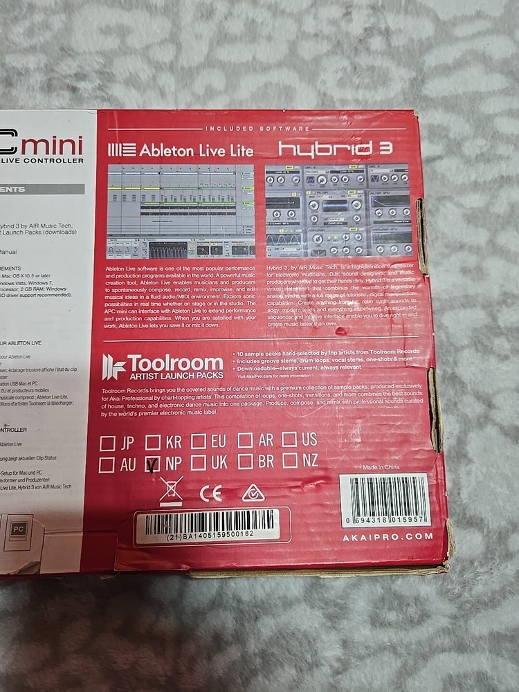 AKAI PROFESSIONAL mini Multifunctional Compact Ableton Live Controller Hybrid 3