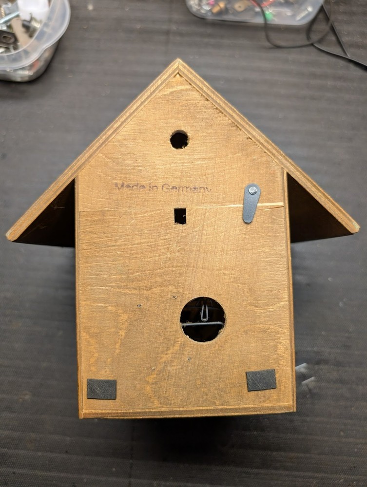 D.Hönes Chalet Style Cuckoo Clock