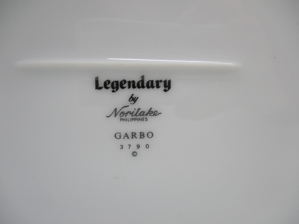 NORITAKE GARBO OVAL PLATTER - 13 5/8" 0403F