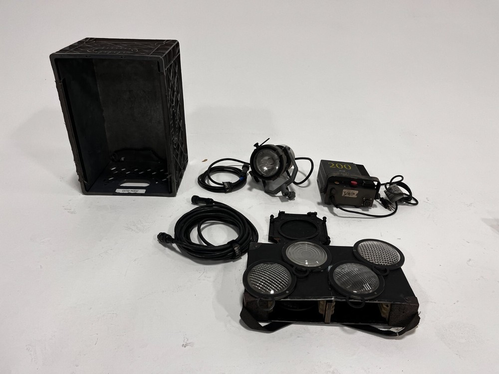 Joker Bug 200 Par HMI Light