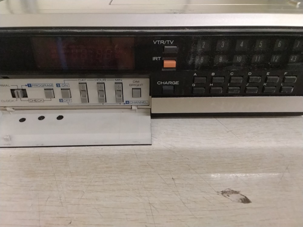 Hitachi Video Tuner Model VT-TU3A