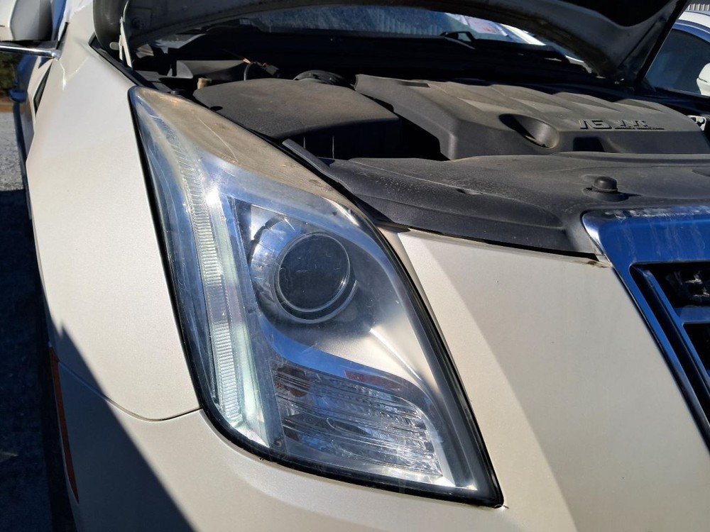 XTS 2013 Glove Box 4866356