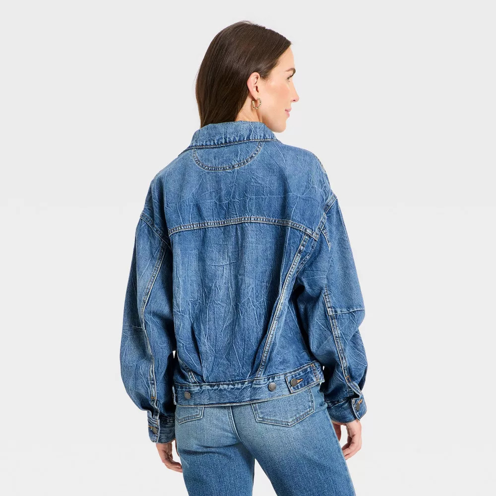 Women's Relaxed Trucker Denim Jacket - Universal Thread Medium Wash M