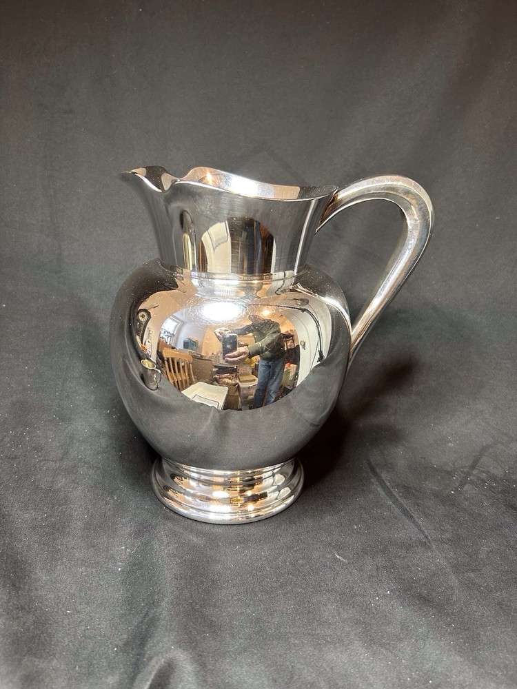 Reed & Barton Hollowware Pitcher Mayflower Pattern 5460  8 H.P