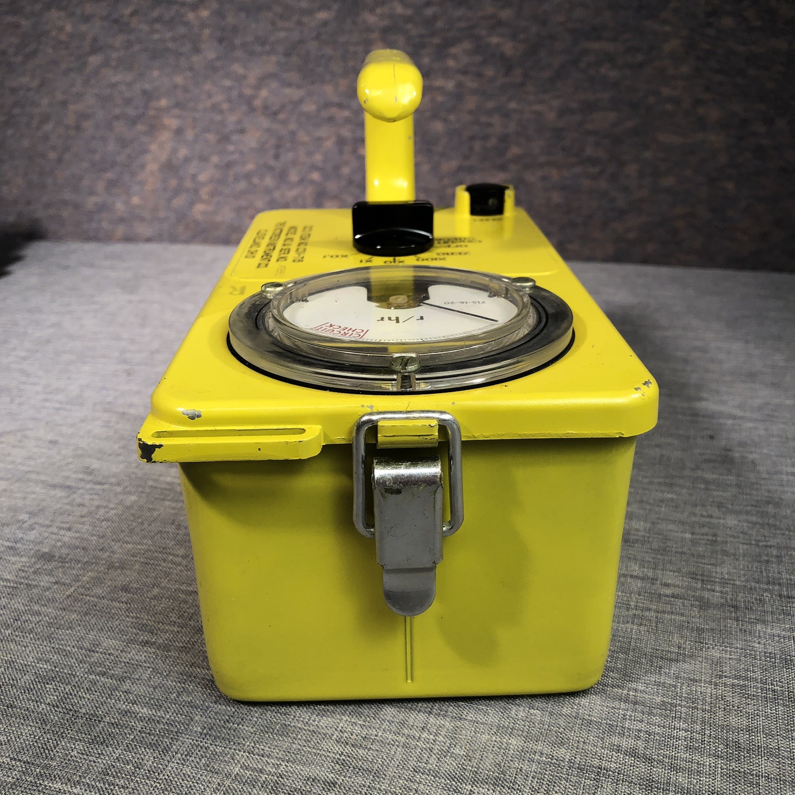 Victoreen CDV-715 Civil Defense Radiation Survey Meter Cold War Fallout Shelter