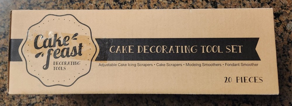 Cake Feast 20 Piece Cake/Cupcake Decorating Set, EUC