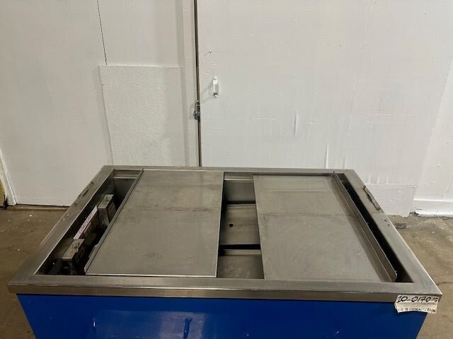 COLORPOINT REFRIGERATED 3 COMPARTMENT PREPACKAGED MILK STORAGE