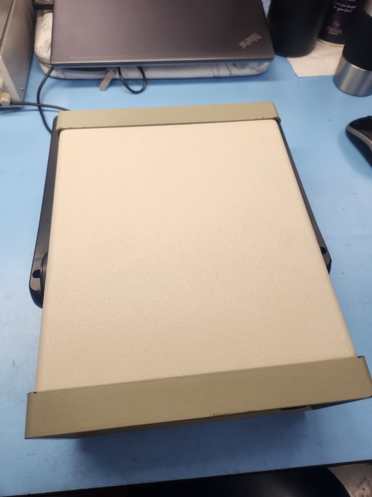 F.W. Bell Model 9200 Gaussmeter