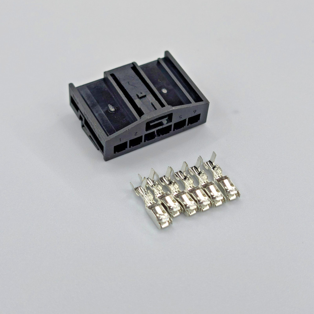 Tail Light Plug 6 Pin Connector For BMW E90 E91 E92 E93 Socket Housing