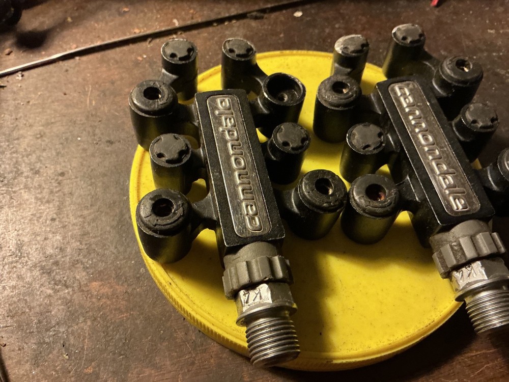 Platform pedals unique Cannondale