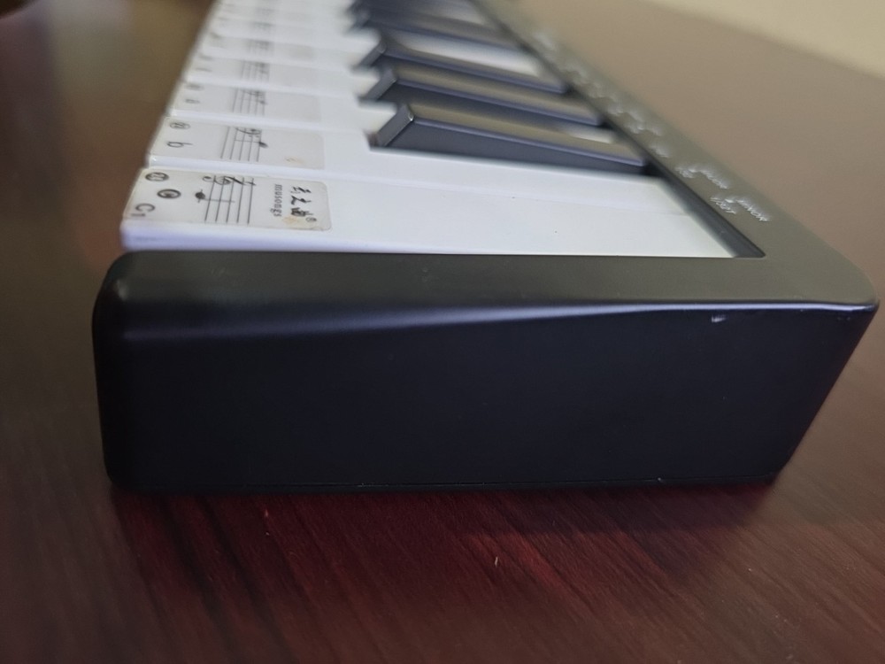 Asmuse AMK-25mini Portable 25-Key Rechargable MIDI Controller Keyboard