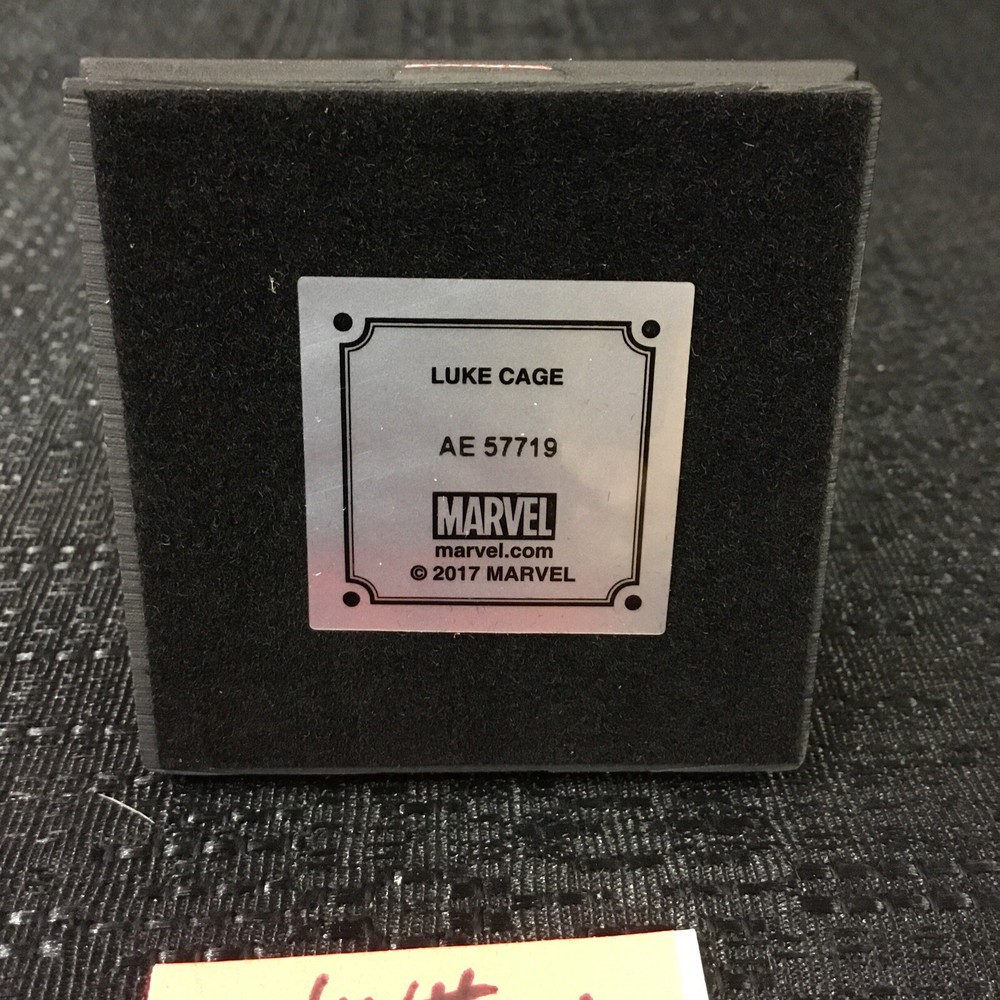 Marvel Heroes 3D Centuria LUKE CAGE Figurine