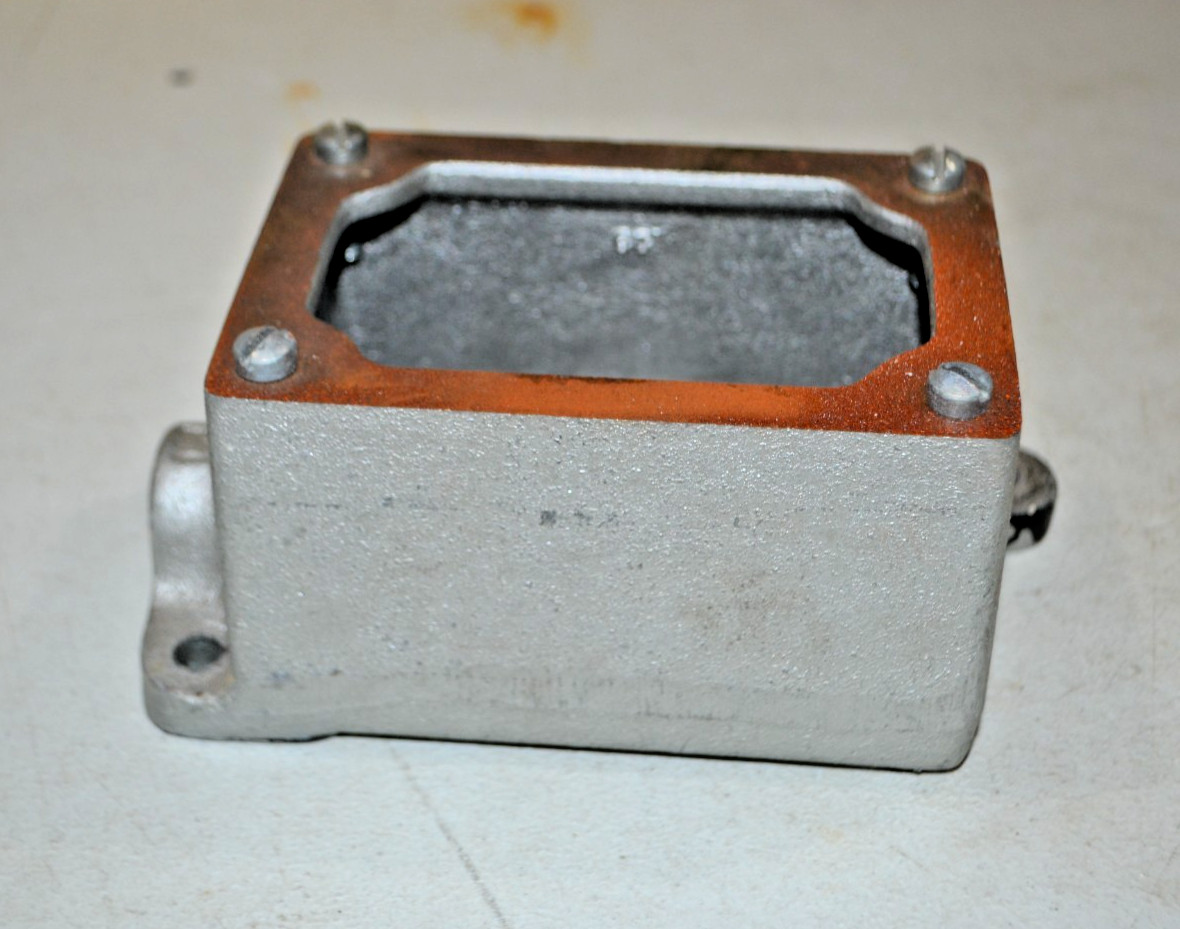 Crouse-Hinds EDS171, 1/2"" Hub, 1-Gang, Iron, Explosionproof Back Box, 1 pc (B7)