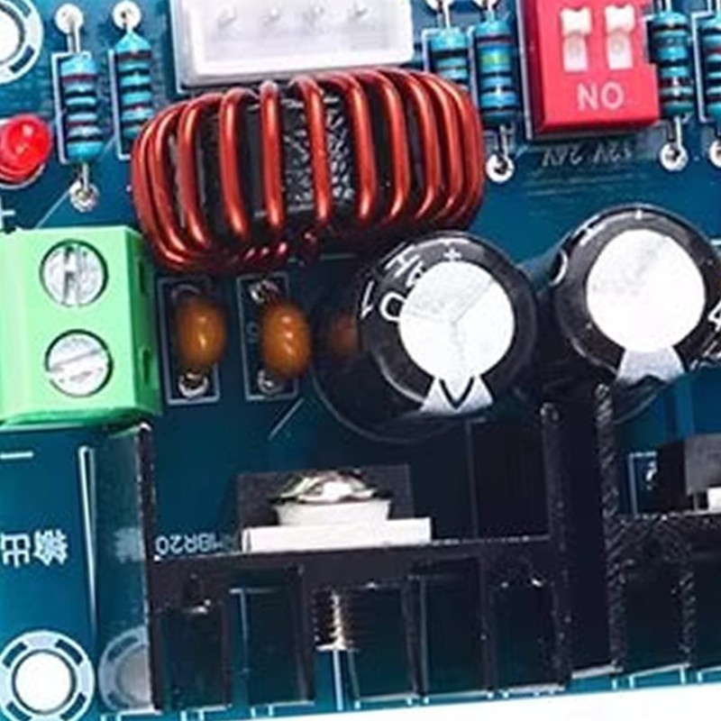 Efficient 94% 200W Power Module PWM Low Output
