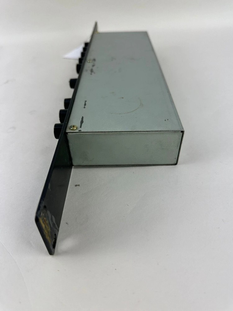 Zoom 1202 Multi-Effect Processor Untested